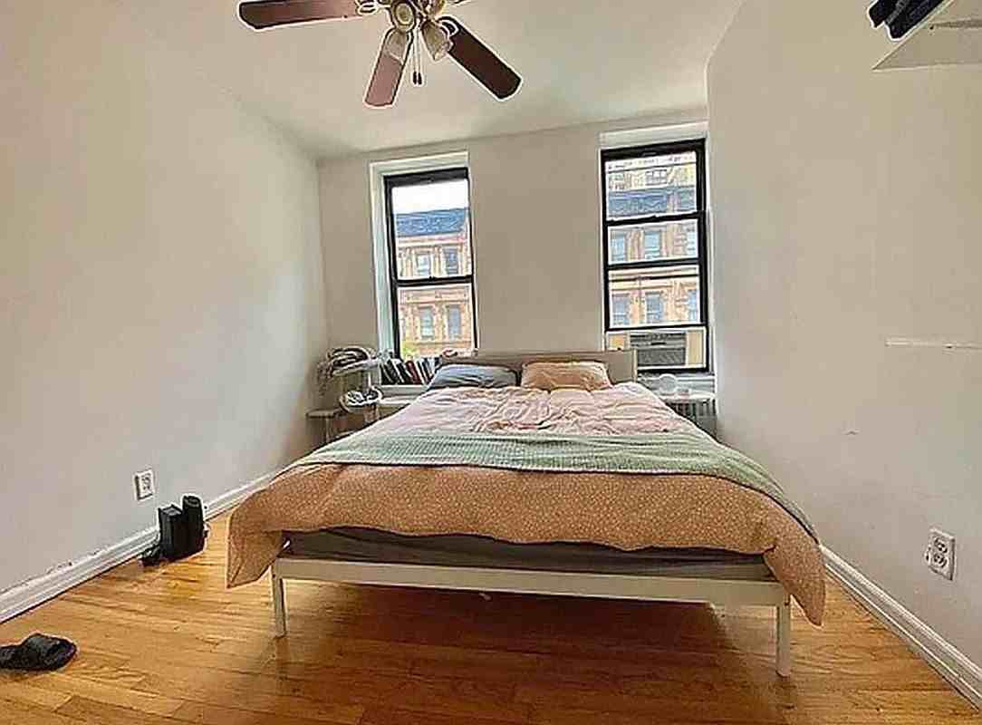 70 W 71st St #3B - Photo 4 of 9