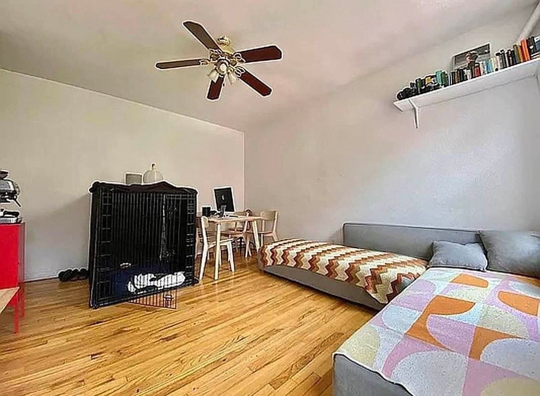 70 W 71st St #3B - Photo 5 of 9