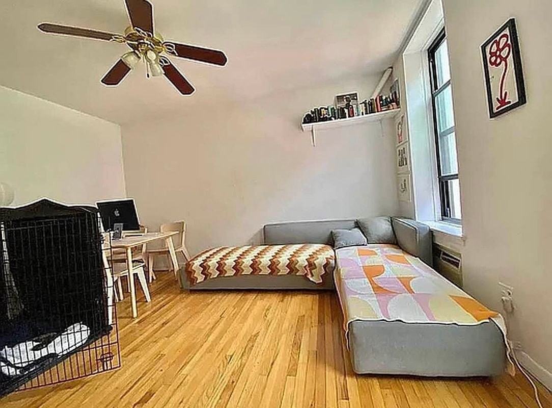 70 W 71st St #3B - Photo 6 of 9