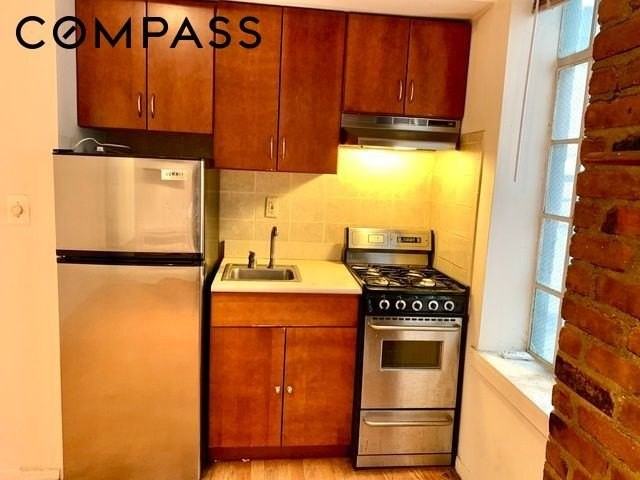 237 E 79th St #2D - Photo 2 of 10