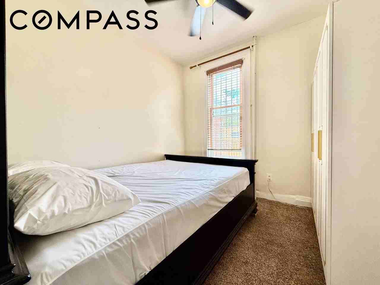 558 19th St #1 - Photo 5 of 7