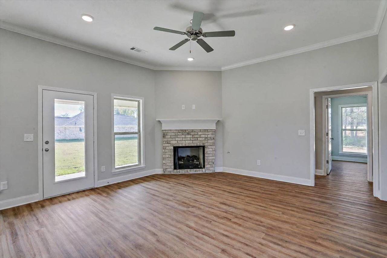 577 Patrick Farms Dr - Photo 6 of 27