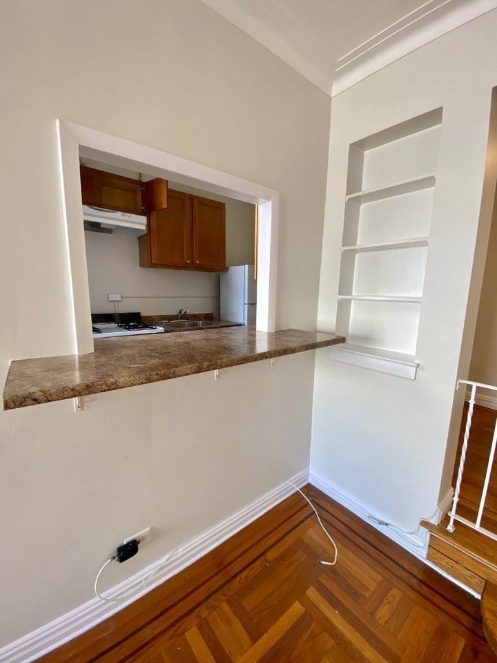 256 Martine Ave #6M - Photo 7 of 12