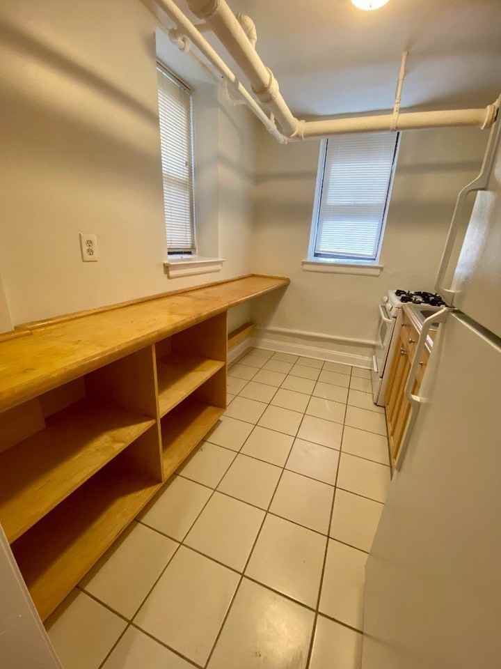 256 Martine Ave #BB - Photo 3 of 10