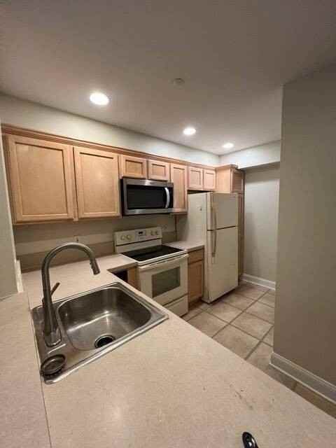 347 Central Park Ave #347B - Photo 3 of 11