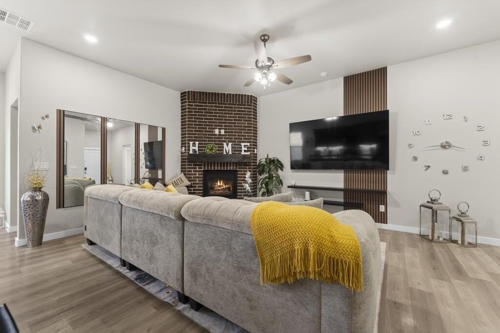 2512 Blazing Saddle Blvd - Photo 6 of 24