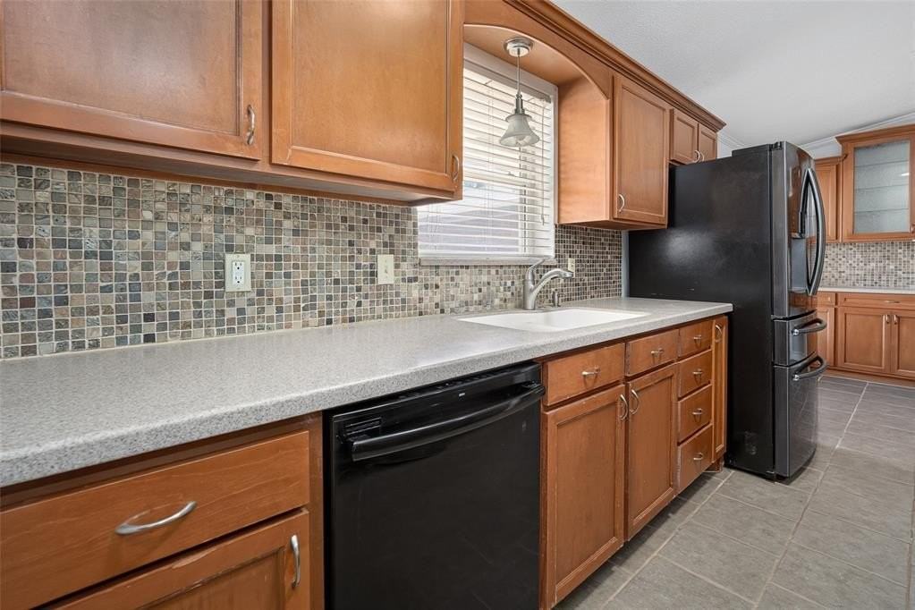 7805 Nw 20th St - Photo 5 of 22