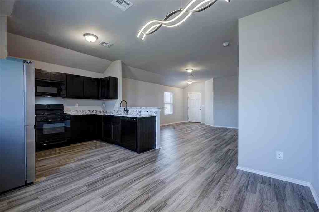 11736 Nw 96th St - Photo 6 of 25