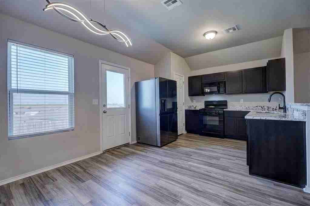 11736 Nw 96th St - Photo 7 of 25