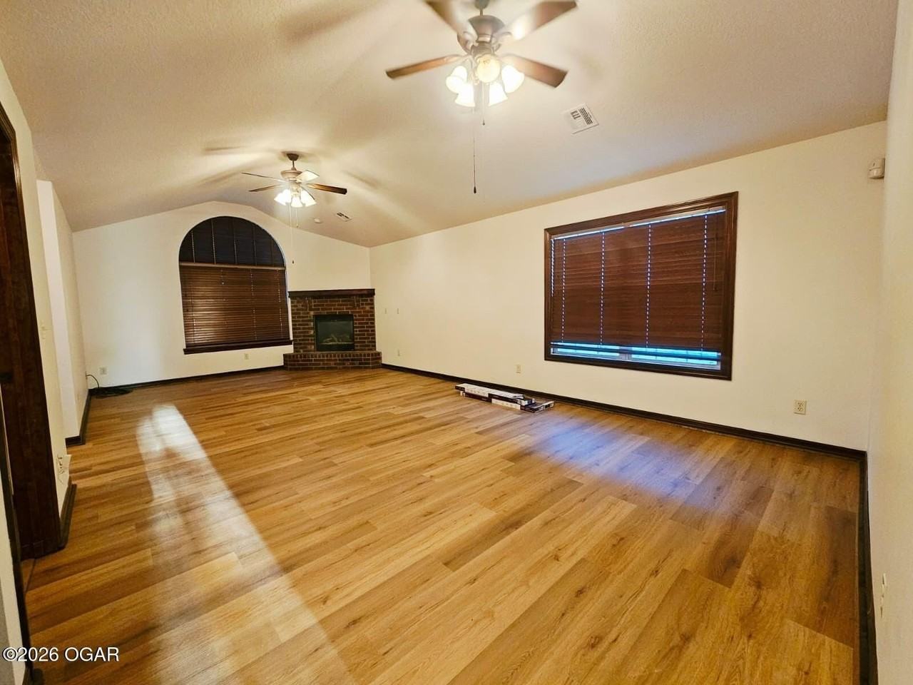 2729 Iron Gates Rd - Photo 3 of 16