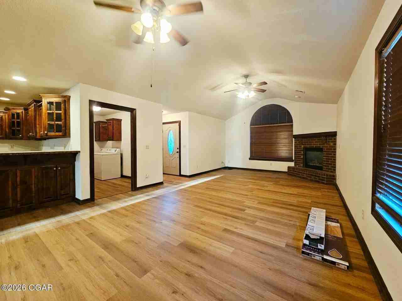 2729 Iron Gates Rd - Photo 4 of 16