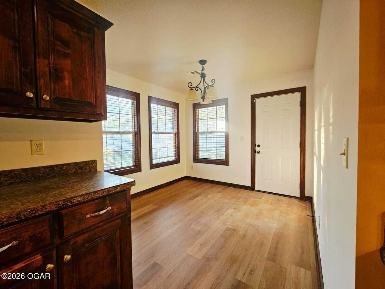 2729 Iron Gates Rd - Photo 6 of 16