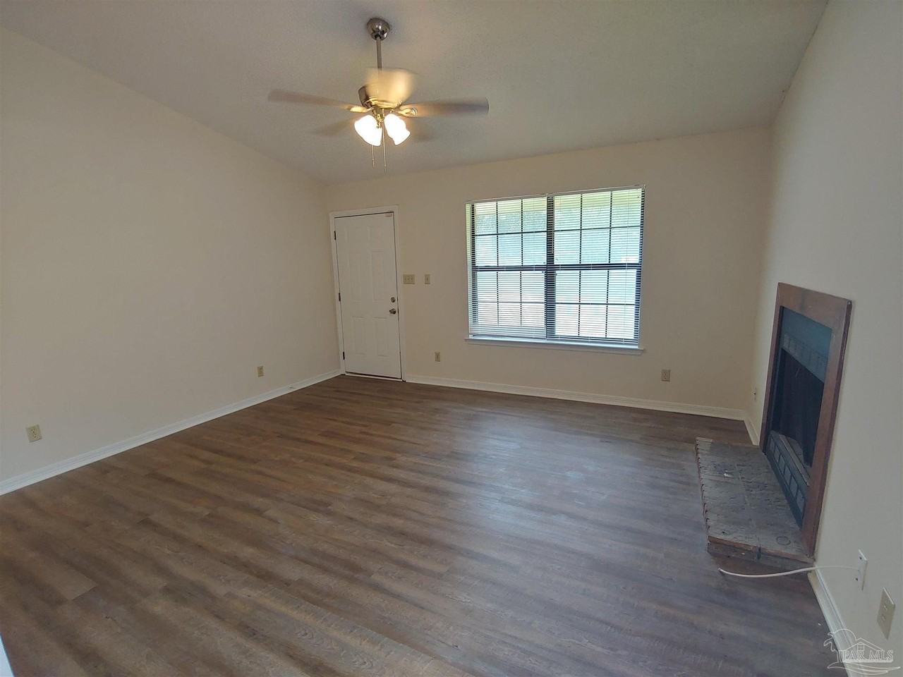 1440 N 61st Ave #5A - Photo 3 of 18