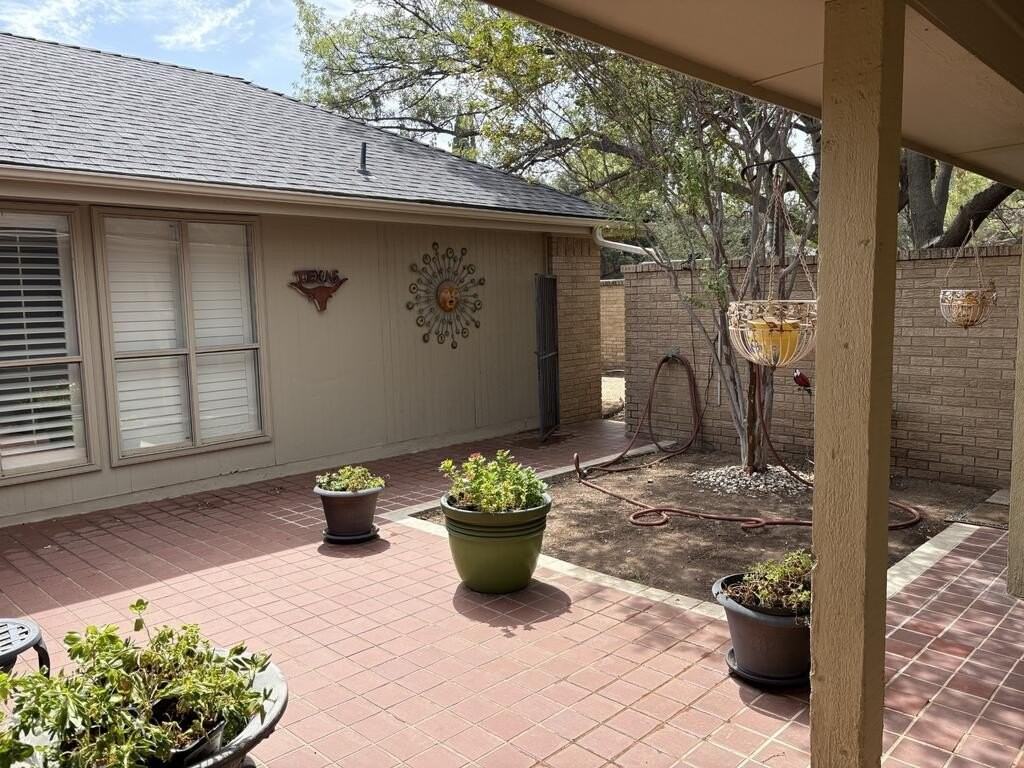 4504 Lennox Dr - Photo 2 of 20