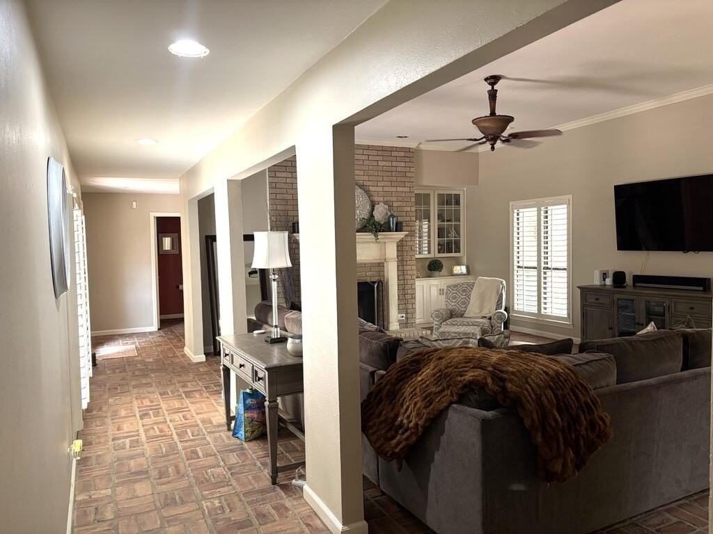 4504 Lennox Dr - Photo 3 of 20