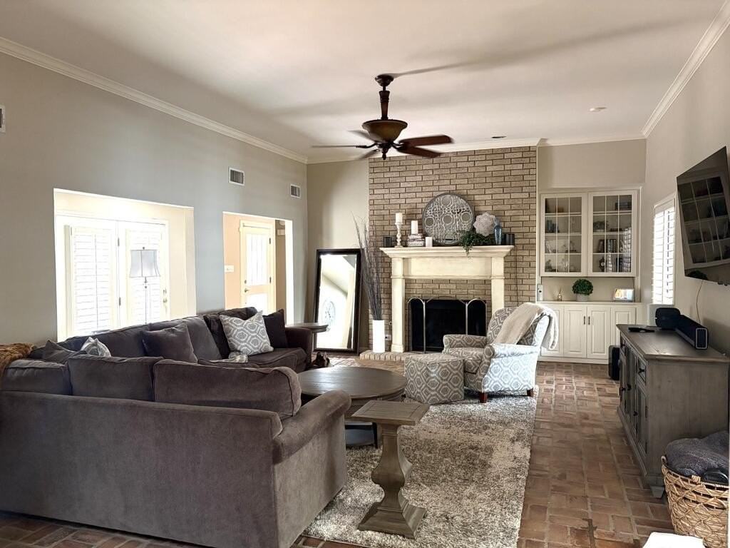 4504 Lennox Dr - Photo 4 of 20