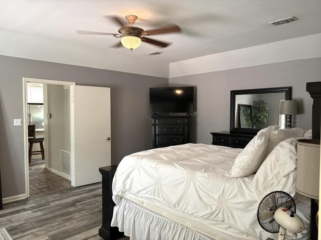 4504 Lennox Dr - Photo 6 of 20
