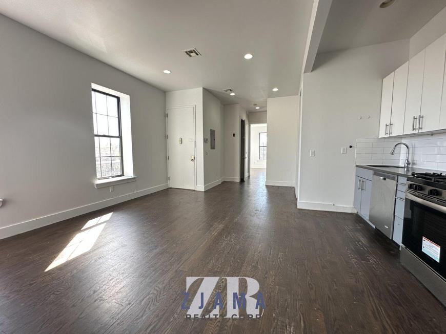 3021 Tilden Ave - Photo 2 of 10