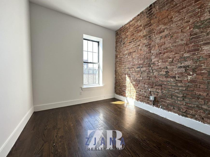3021 Tilden Ave - Photo 5 of 10