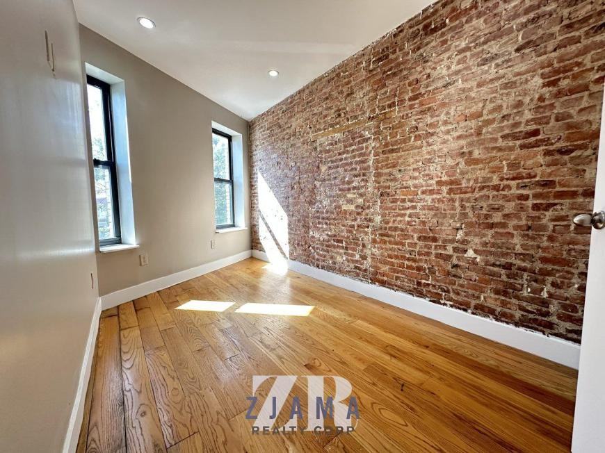 1327 Flatbush Ave - Photo 6 of 10