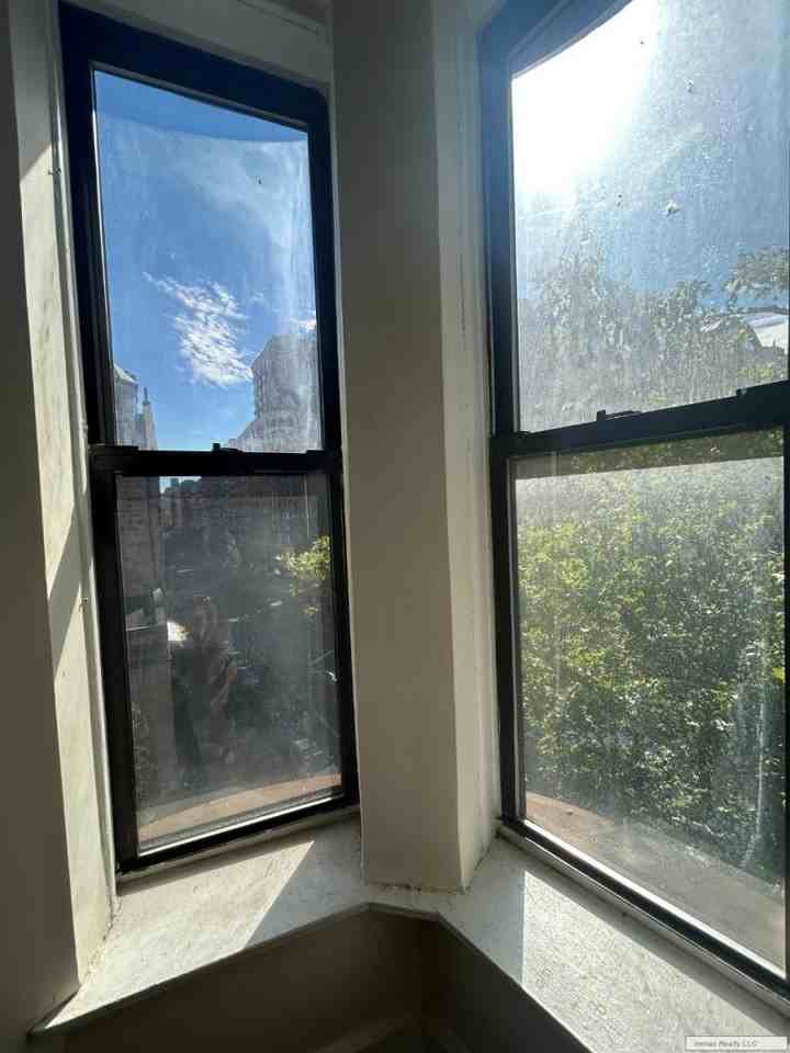 560 W End Ave - Photo 5 of 10