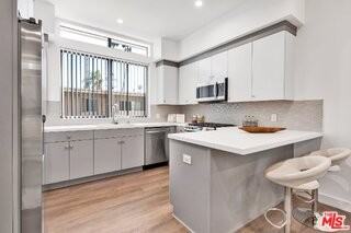 1458 Butler Ave - Photo 5 of 8