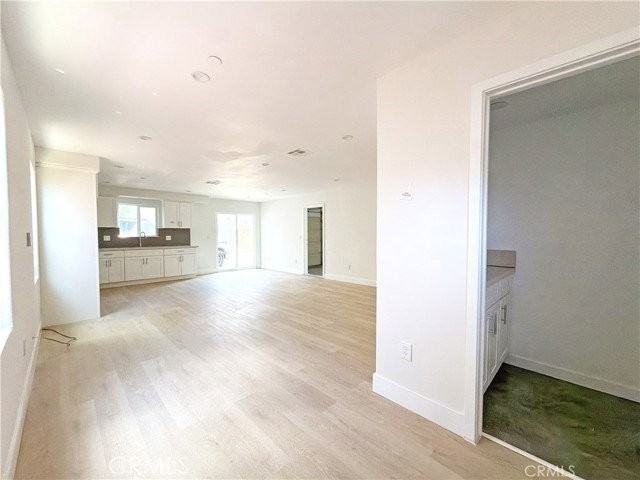 645 W 97th St - Photo 2 of 8