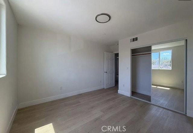 645 W 97th St - Photo 5 of 8