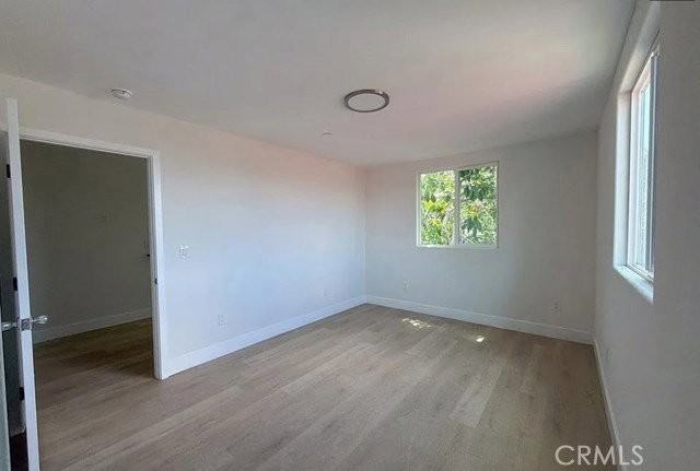 645 W 97th St - Photo 6 of 8