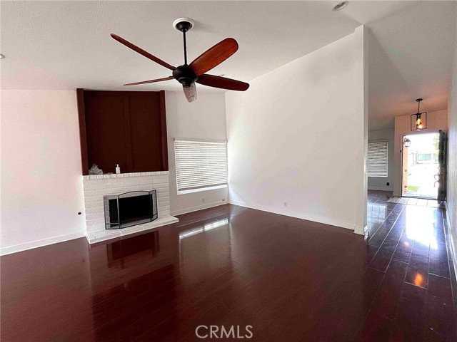 21110 Lycoming St - Photo 3 of 8