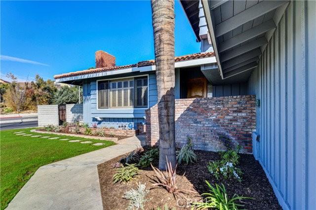 714 W Avenida De La Merced - Photo 3 of 8