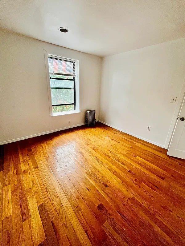 422 E 118th St - Photo 4 of 7