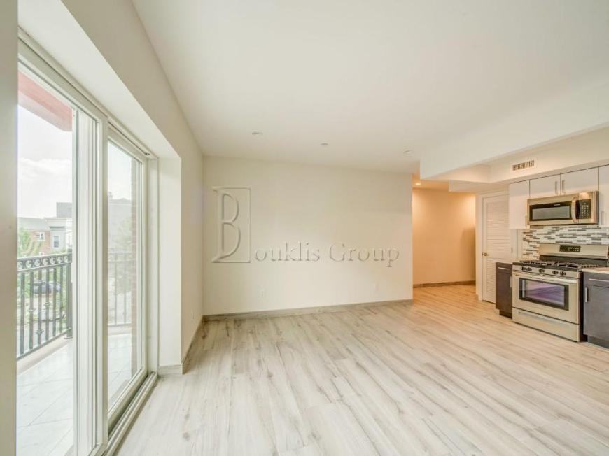 3068 38th St - Photo 2 of 7