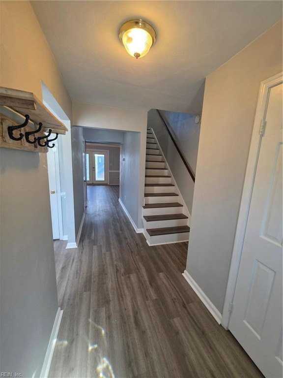 945 Indian Cir - Photo 4 of 26