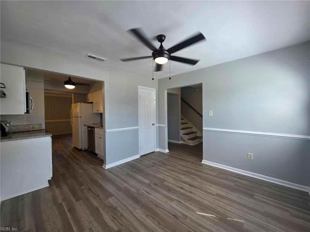 945 Indian Cir - Photo 6 of 26
