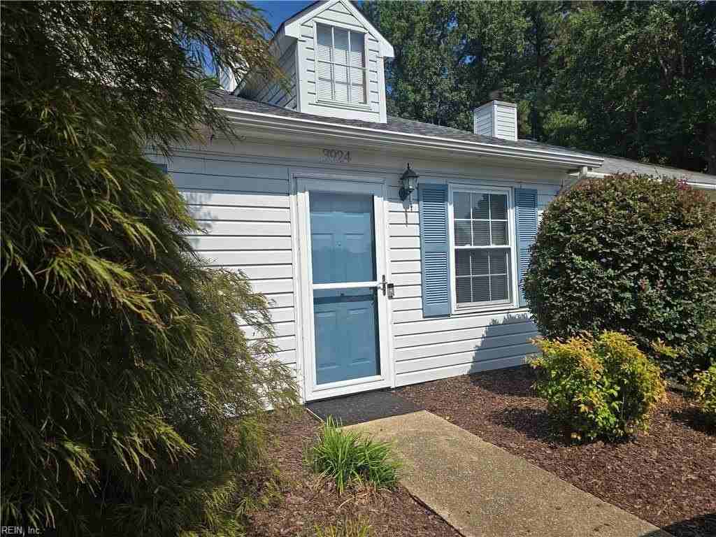 3924 Roebling Ln - Photo 3 of 21