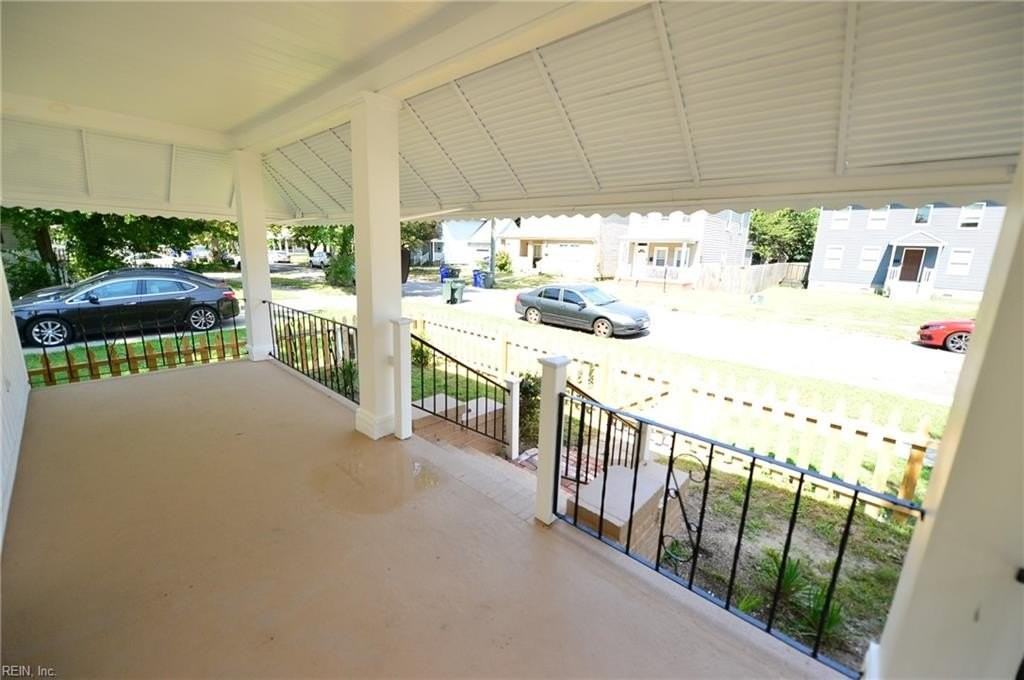 1301 W 37th St - Photo 4 of 29