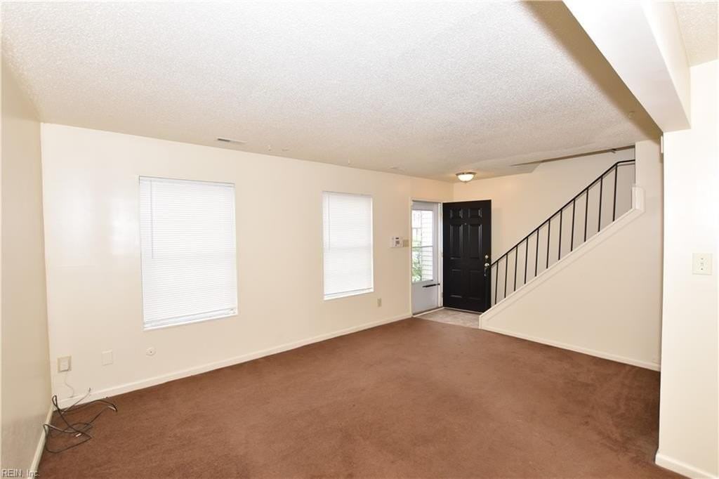 6006 Edgelake Dr - Photo 5 of 38