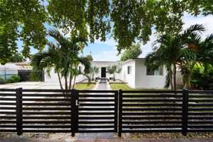 featured image of 1581 Normandy Dr