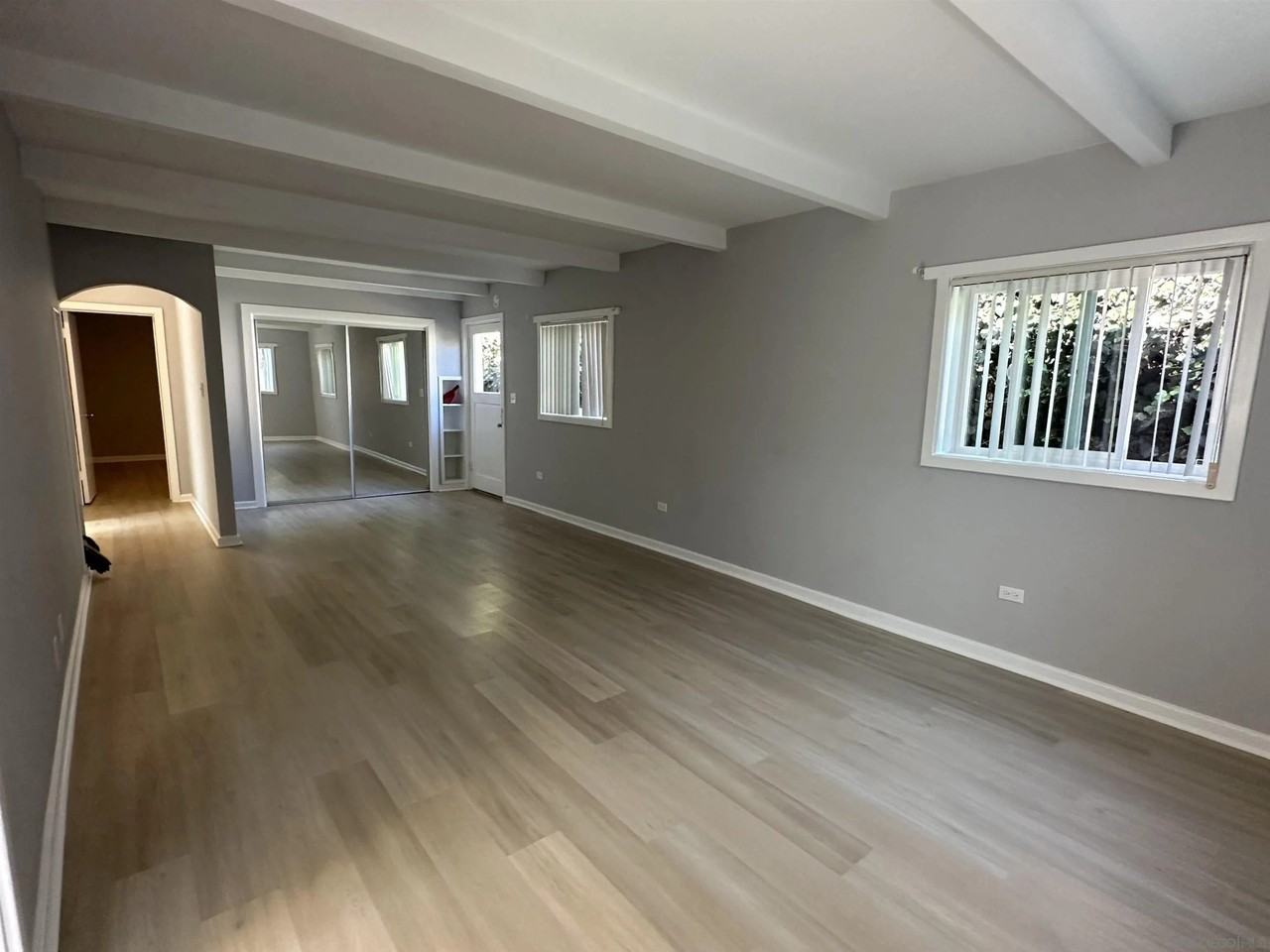 3722 Haines St - Photo 4 of 12