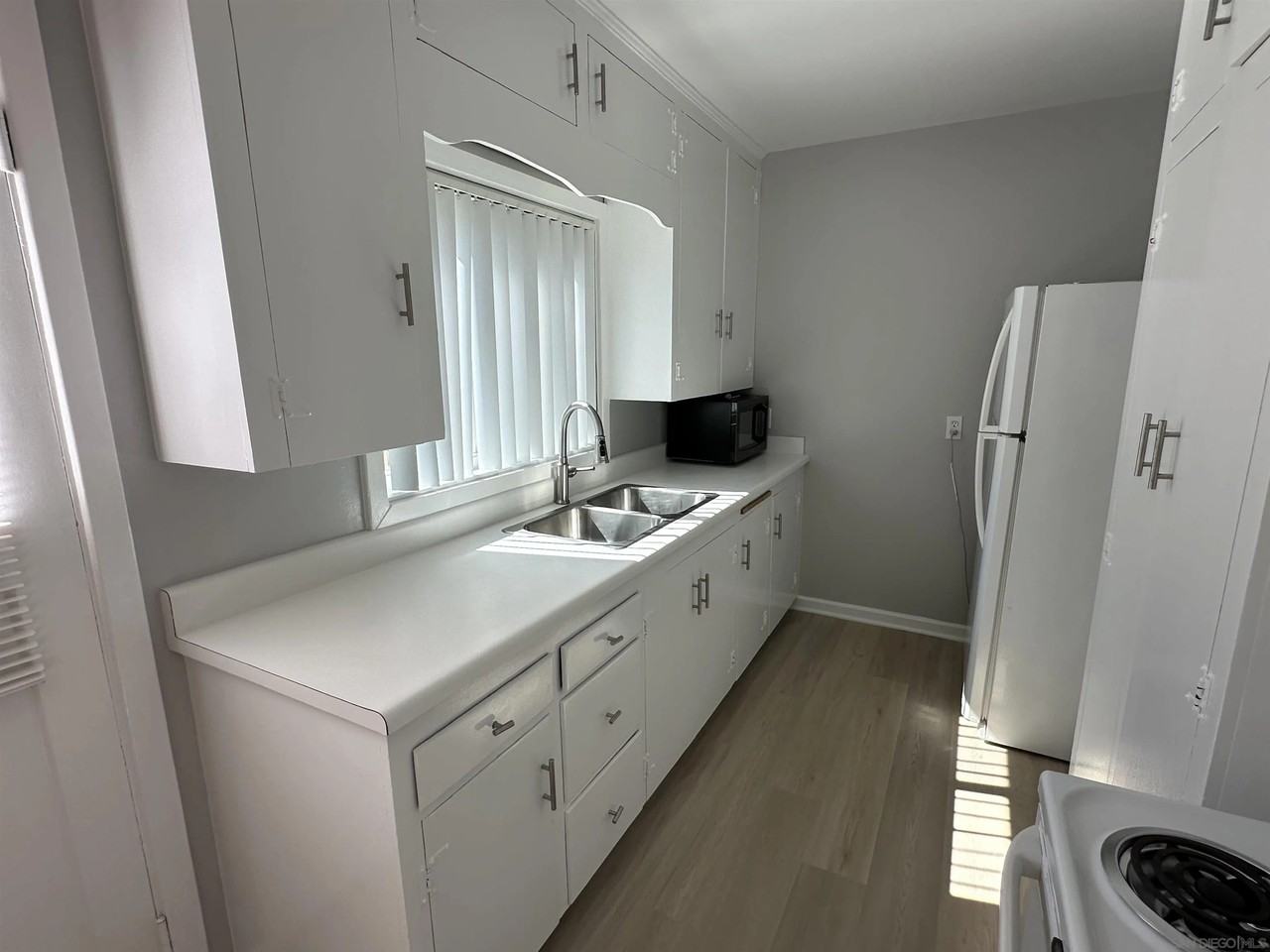 3722 Haines St - Photo 6 of 12