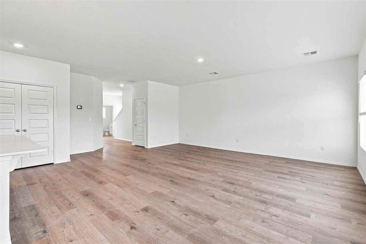 W 30th Ave - Photo 5 of 25