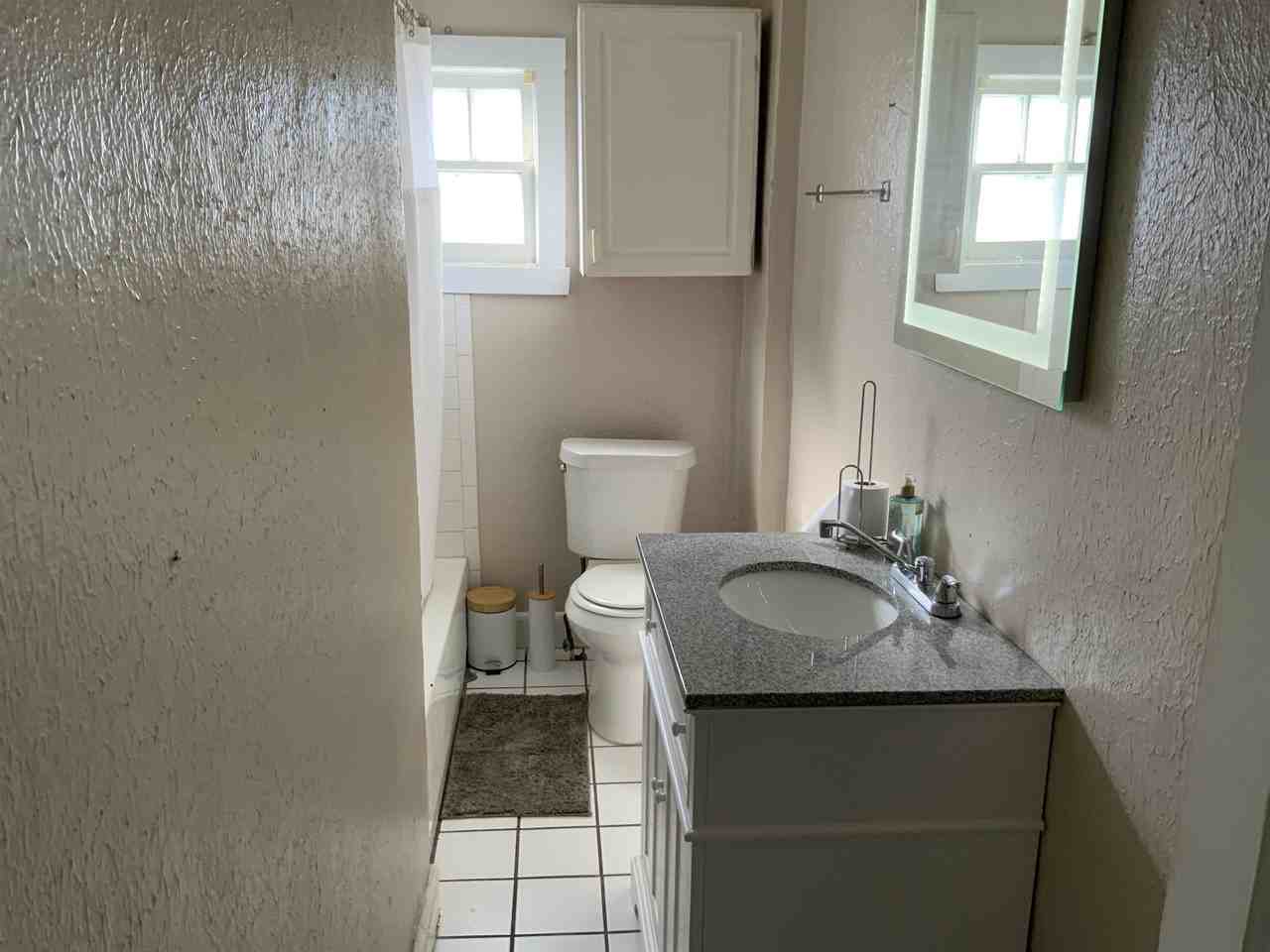 1509 Twigg St #A - Photo 5 of 7