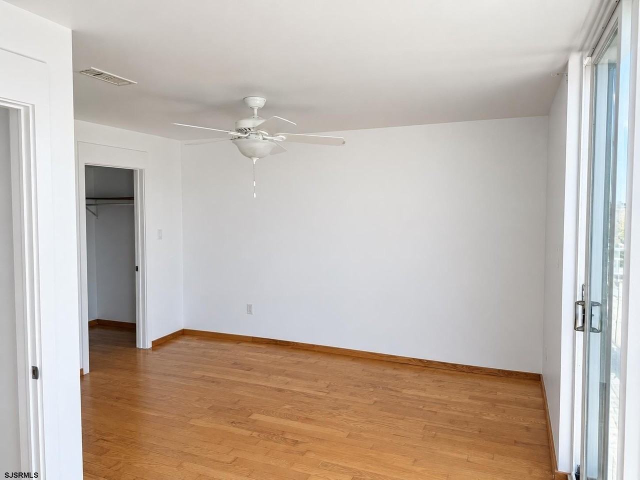 635 Carson Ave #635 - Photo 7 of 23