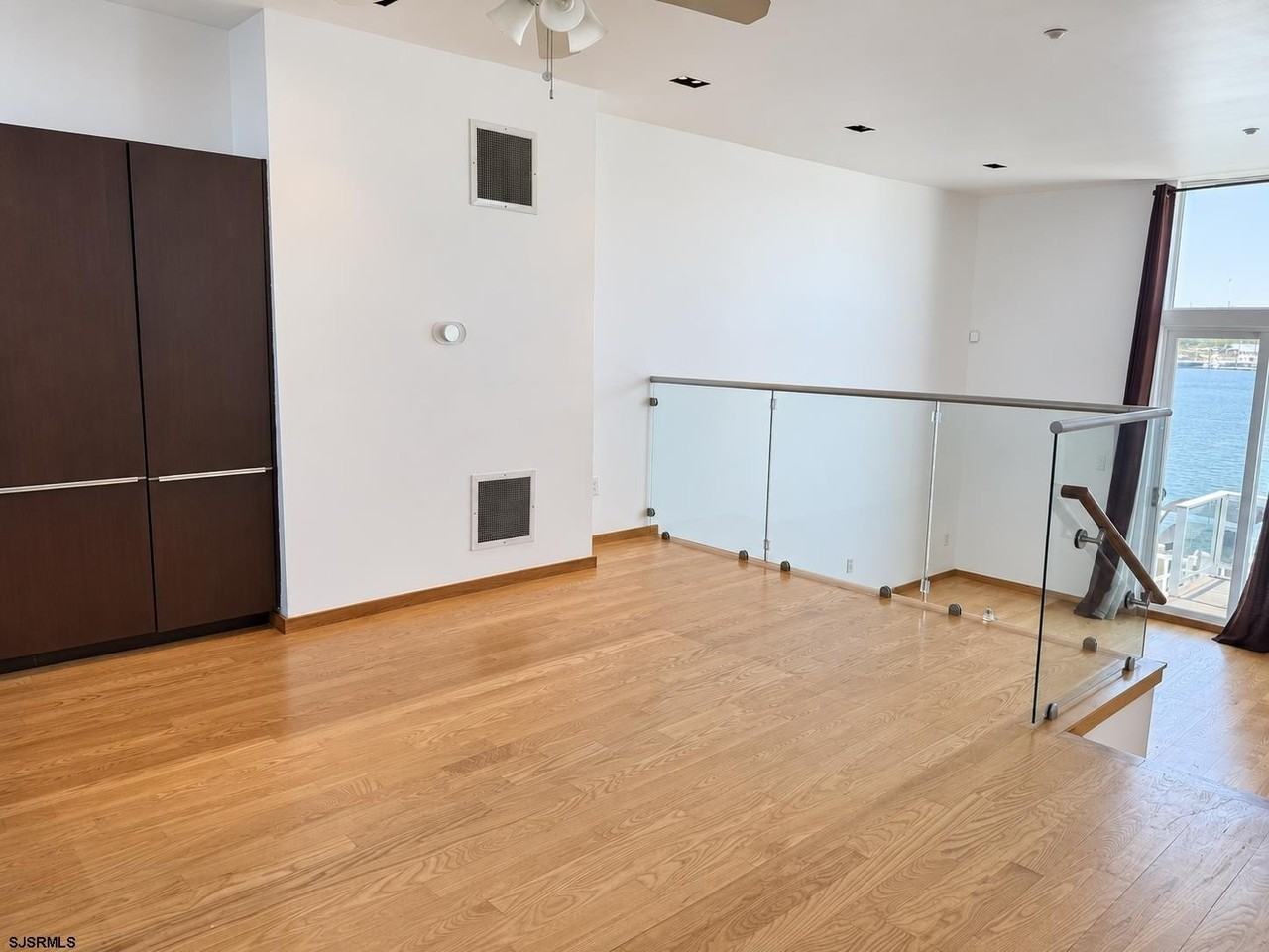 635 Carson Ave #635 - Photo 4 of 23