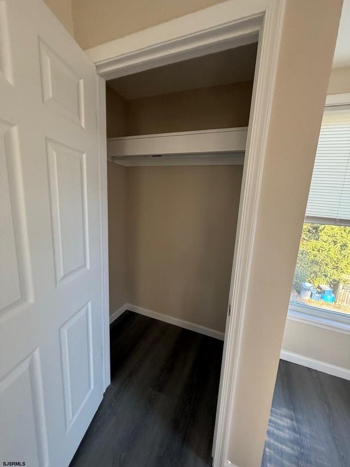 2329 Zion Rd - Photo 4 of 15