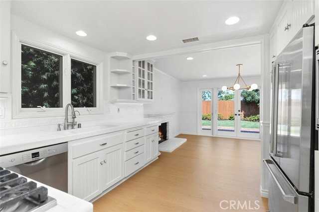 3160 Alta Laguna Blvd - Photo 4 of 8