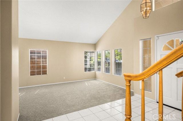 733 S Morningstar Dr - Photo 4 of 8