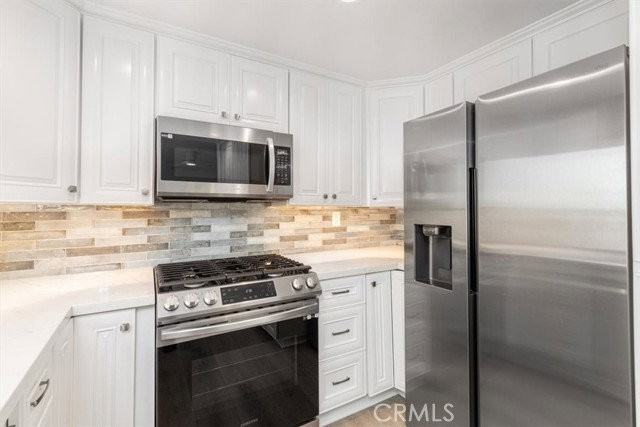24345 Vista Point Ln - Photo 4 of 7