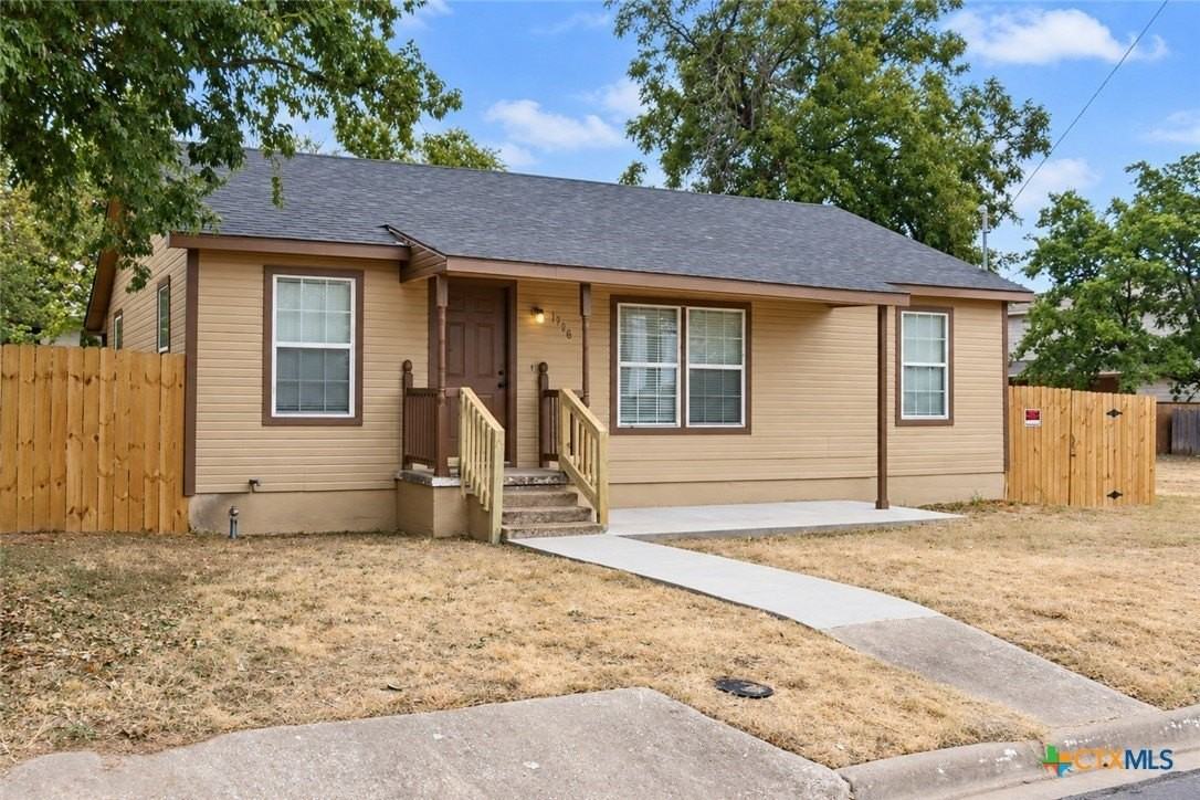 1310 College St - Photo 2 of 26